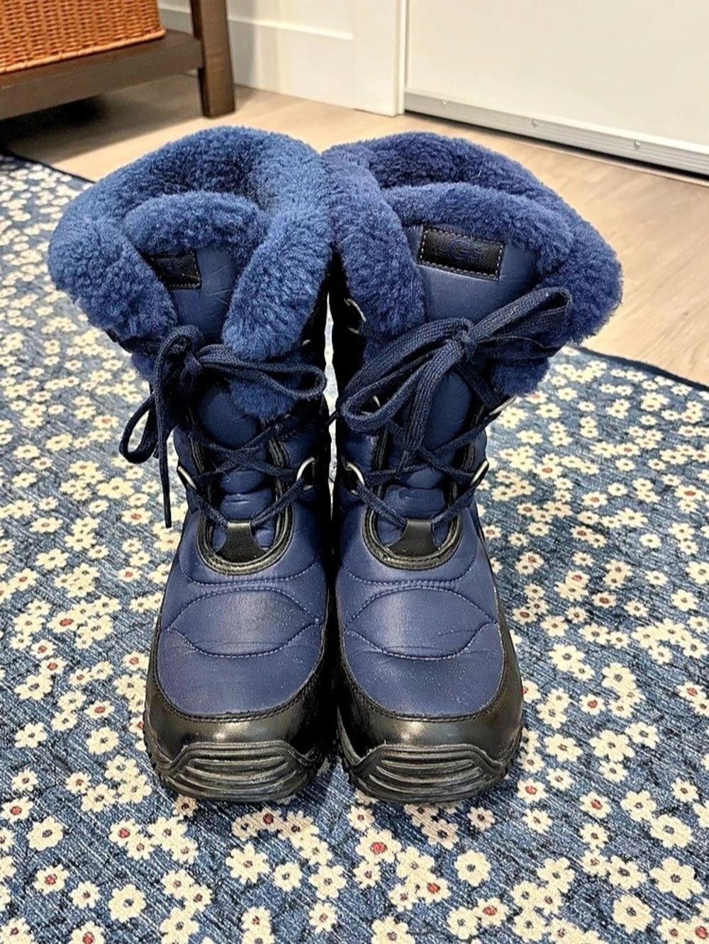 UGG Adirondack Winter Boots Blue US 7.5